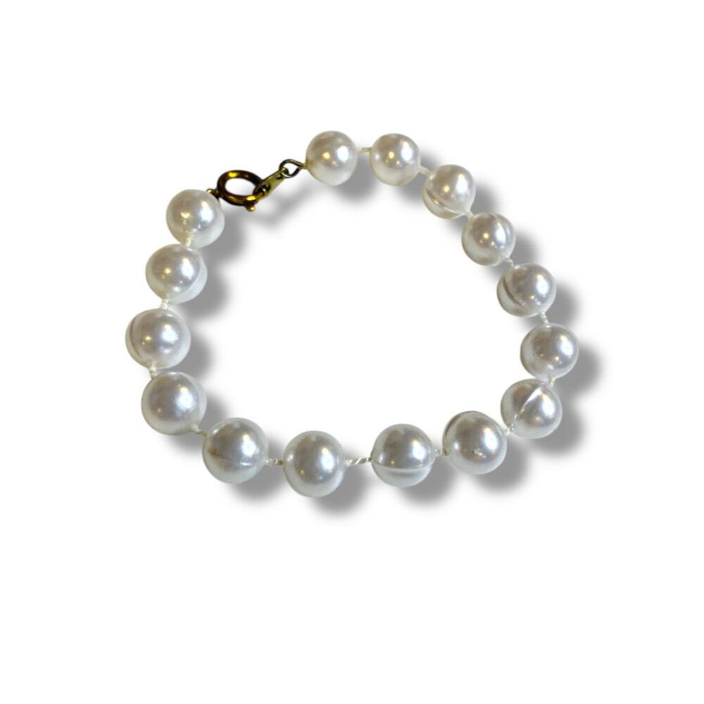 Small Faux Pearl White Bracelet Spring Clasp 6.25" Spring‎ Clasp